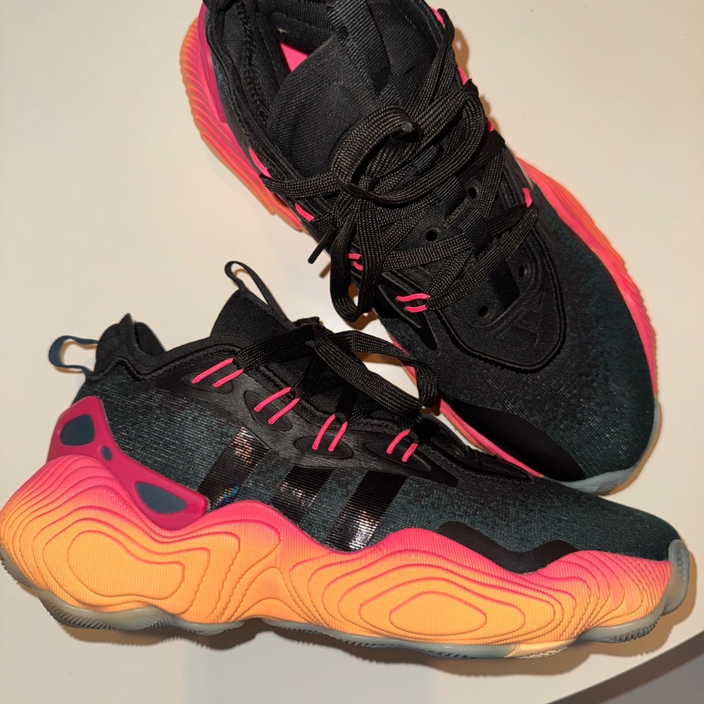 Adidas Trae Young 3 From the Ground Up size 7